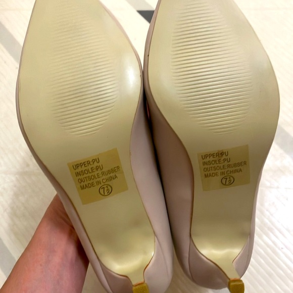 Journee Collection pumps, size 7.5.   New! - Picture 4 of 5